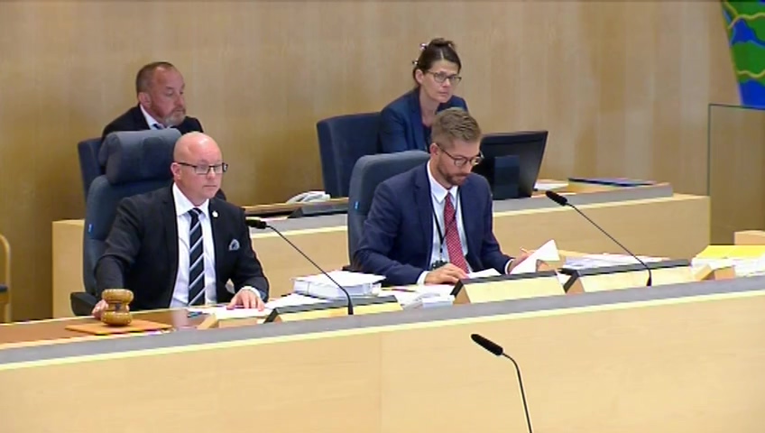 Stillbild från debatten i kammaren