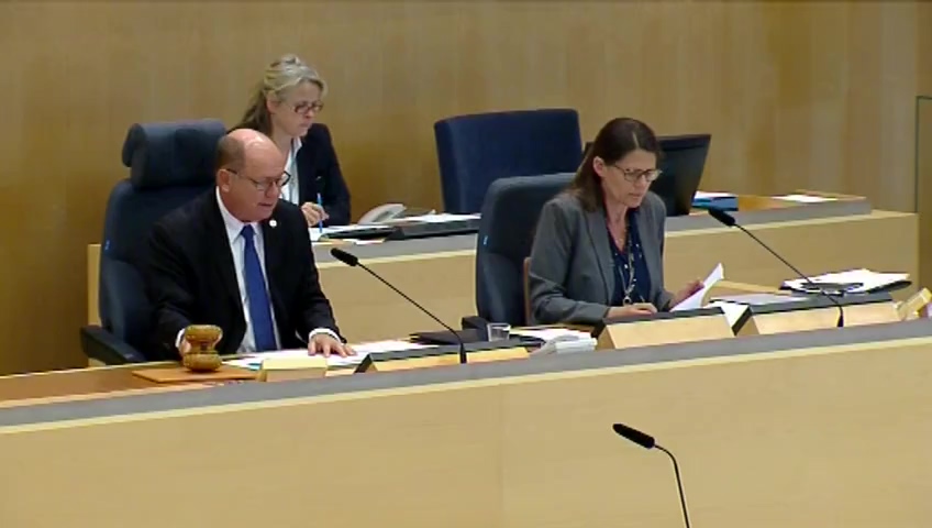 Stillbild från debatten i kammaren