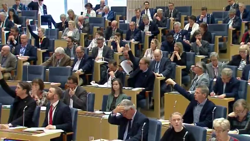 Stillbild från debatten i kammaren