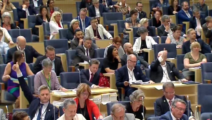 Stillbild från debatten i kammaren