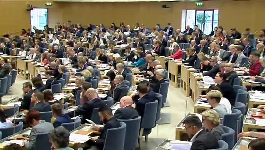 Stillbild från debatten i kammaren