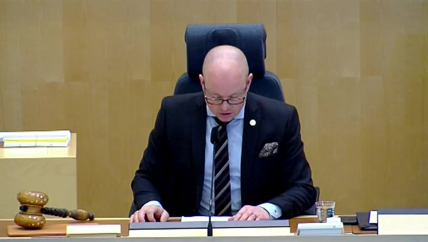 Stillbild från debatten i kammaren