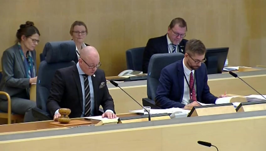 Stillbild från debatten i kammaren