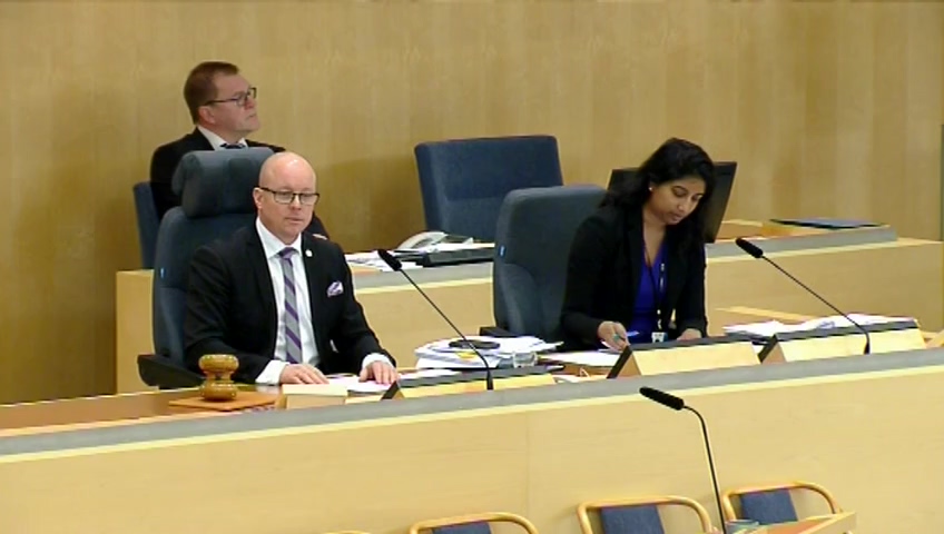Stillbild från debatten i kammaren