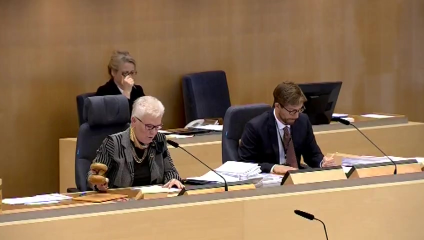 Stillbild från debatten i kammaren