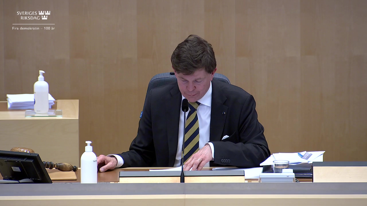 Stillbild från debatten i kammaren
