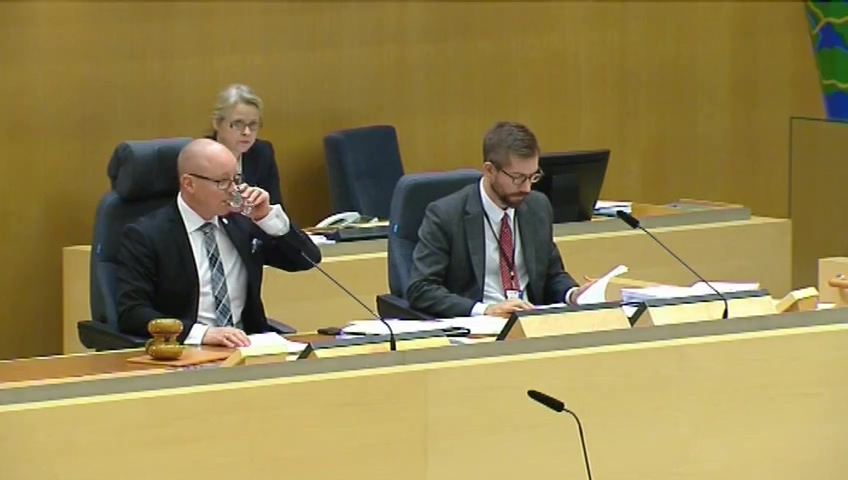 Stillbild från debatten i kammaren