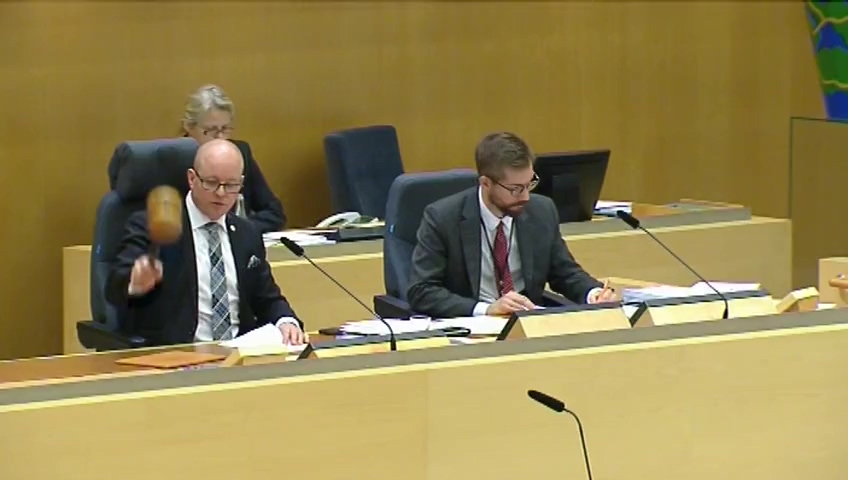 Stillbild från debatten i kammaren