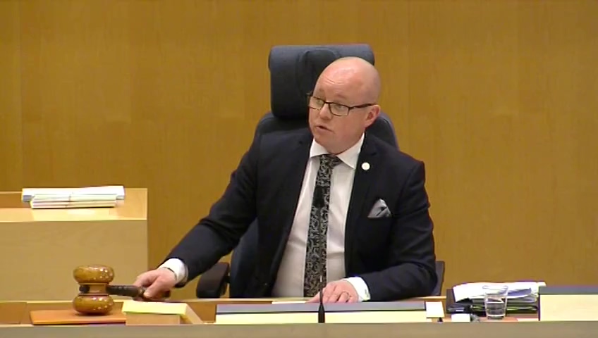 Stillbild från debatten i kammaren