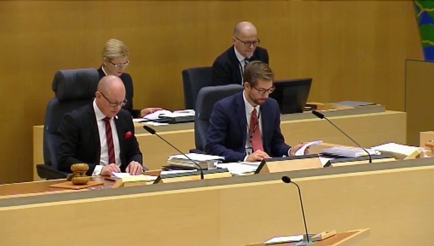 Stillbild från debatten i kammaren