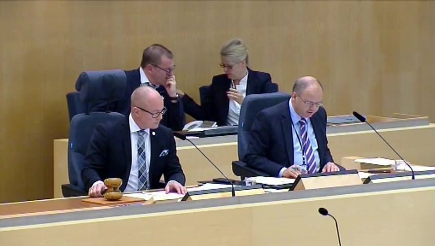 Stillbild från debatten i kammaren