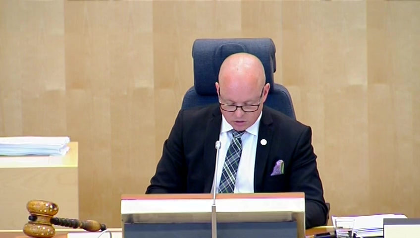 Stillbild från debatten i kammaren