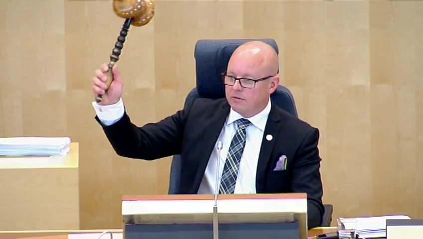 Stillbild från debatten i kammaren