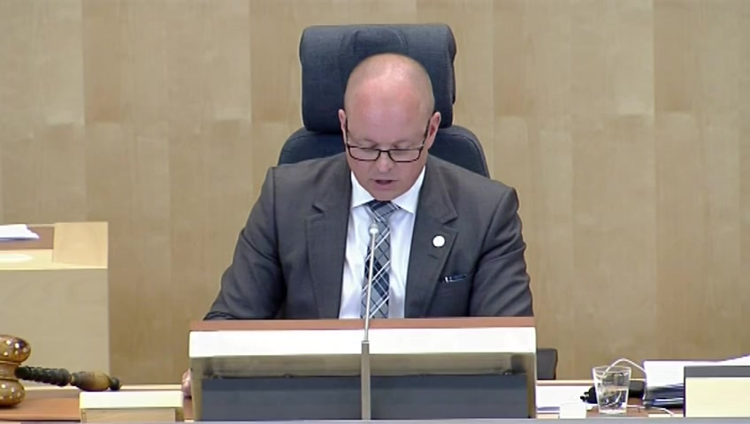 Stillbild från debatten i kammaren