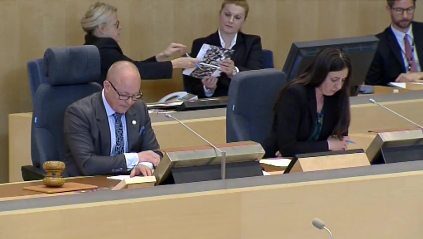 Stillbild från debatten i kammaren