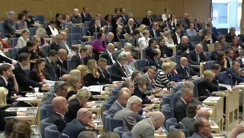 Stillbild från debatten i kammaren