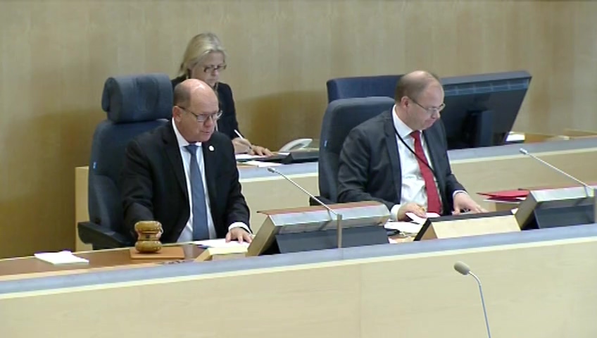 Stillbild från debatten i kammaren