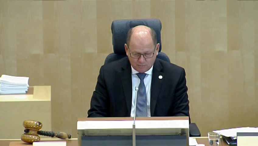 Stillbild från debatten i kammaren