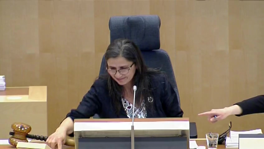 Stillbild från debatten i kammaren