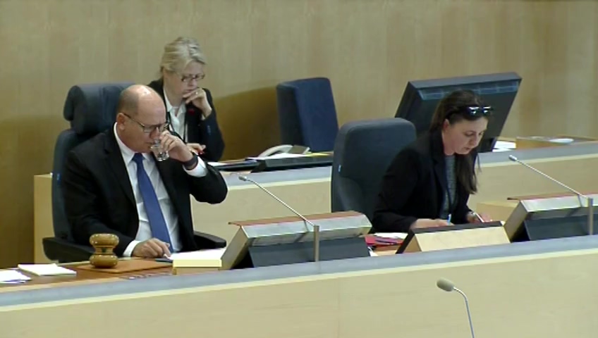 Stillbild från debatten i kammaren