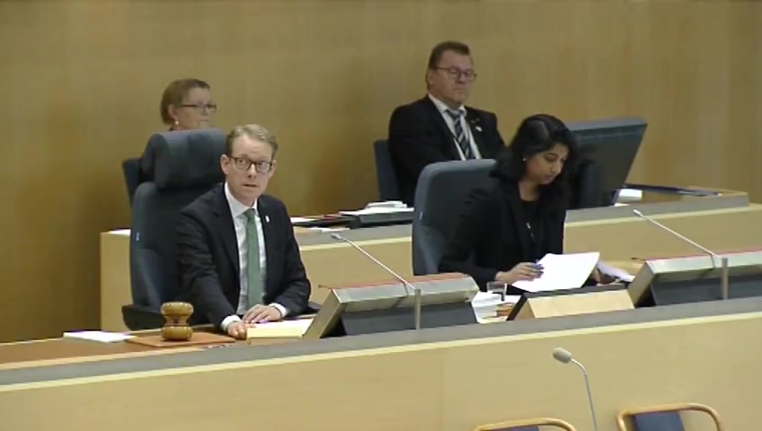 Stillbild från debatten i kammaren