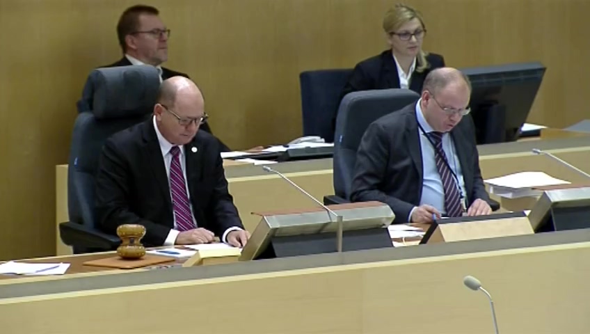Stillbild från debatten i kammaren