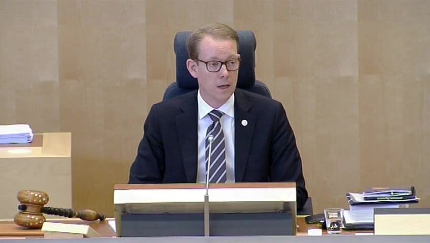 Stillbild från debatten i kammaren