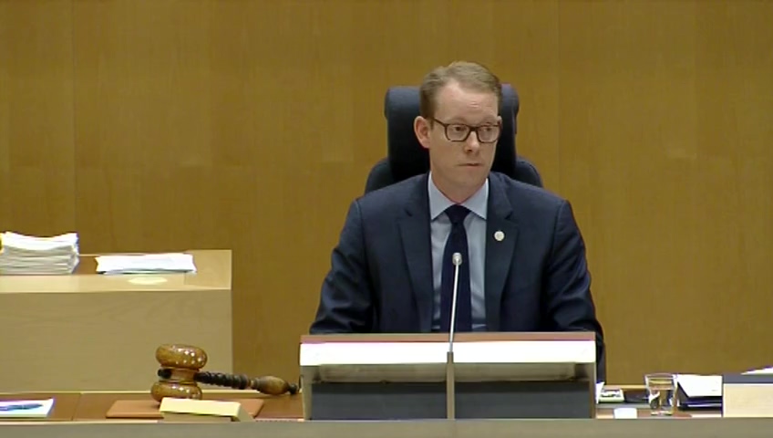 Stillbild från debatten i kammaren