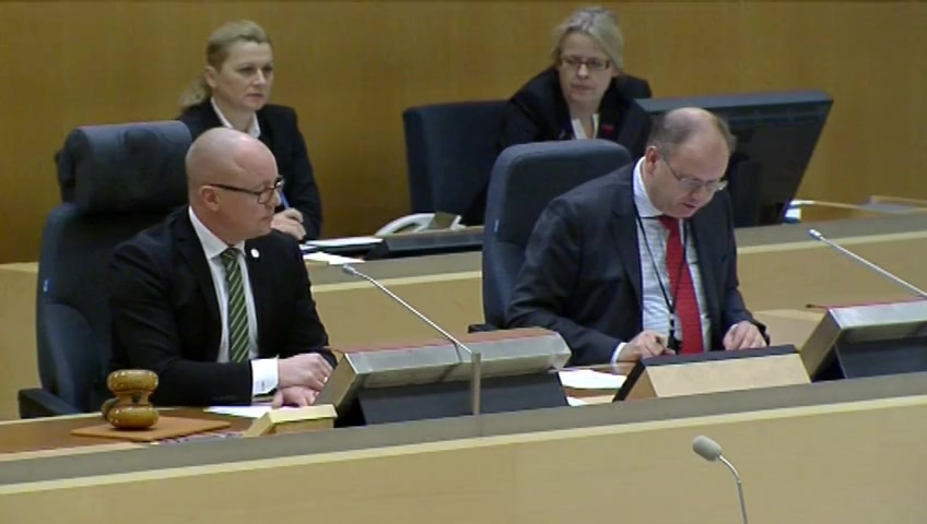 Stillbild från debatten i kammaren