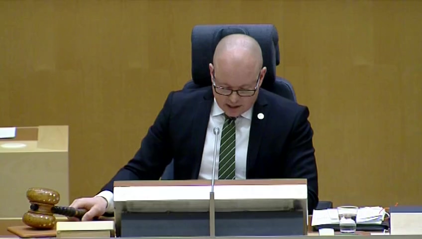 Stillbild från debatten i kammaren