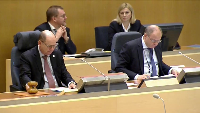 Stillbild från debatten i kammaren