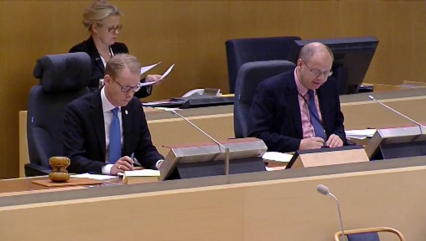 Stillbild från debatten i kammaren