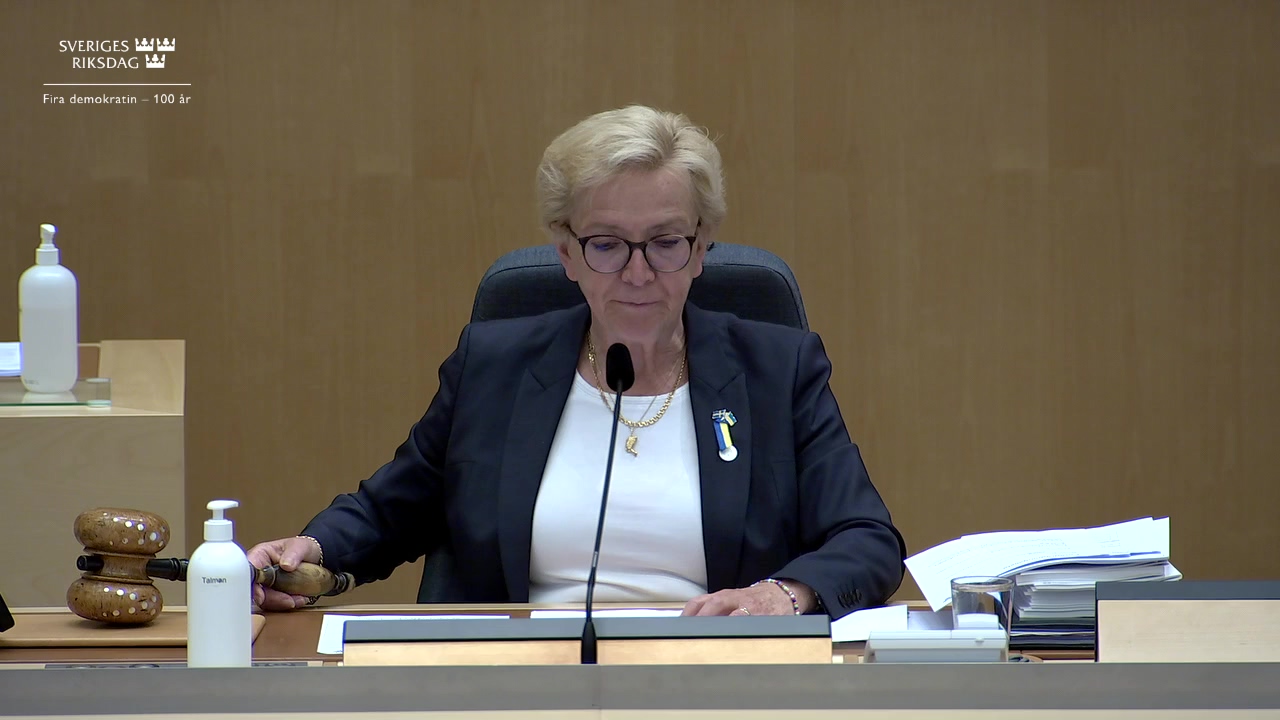 Stillbild från debatten i kammaren