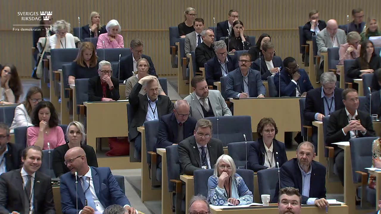 Stillbild från debatten i kammaren