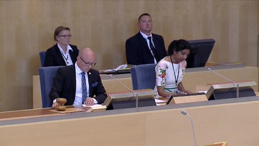 Stillbild från debatten i kammaren