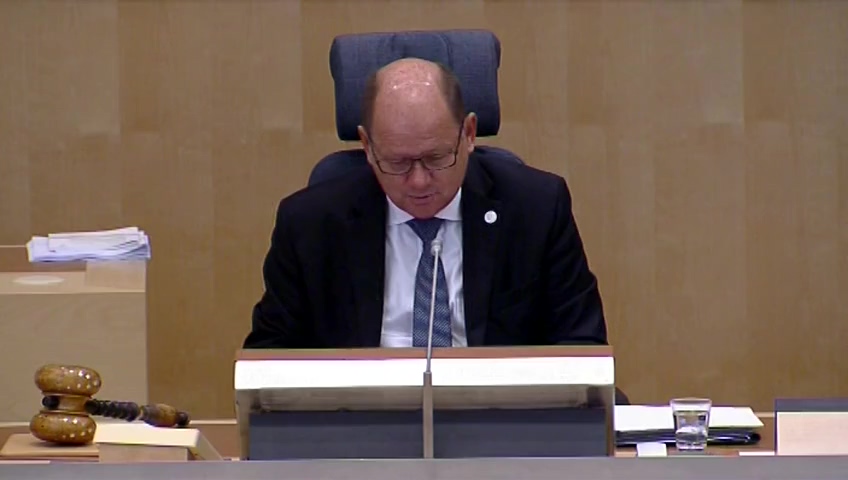 Stillbild från Beslut: Beslut