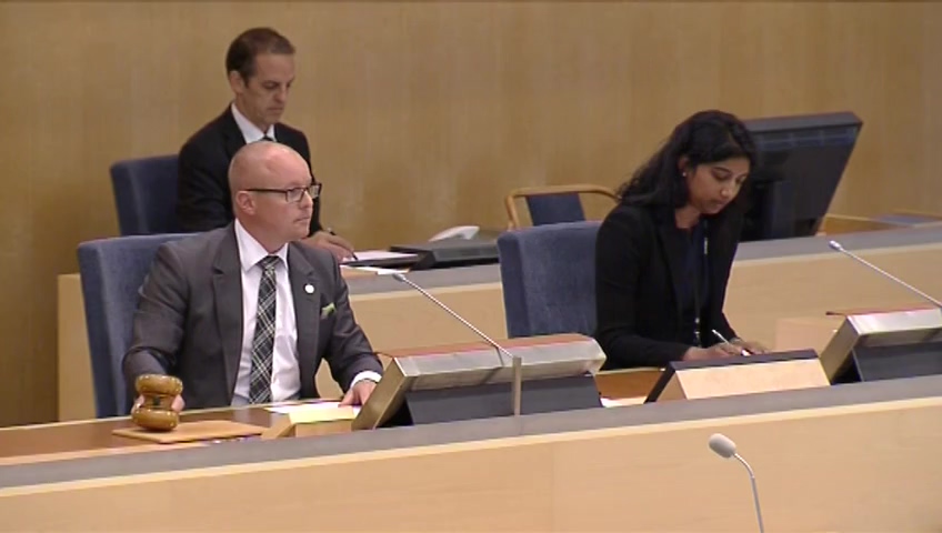 Stillbild från debatten i kammaren