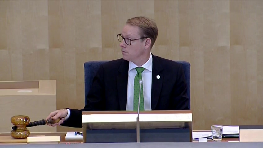 Stillbild från debatten i kammaren