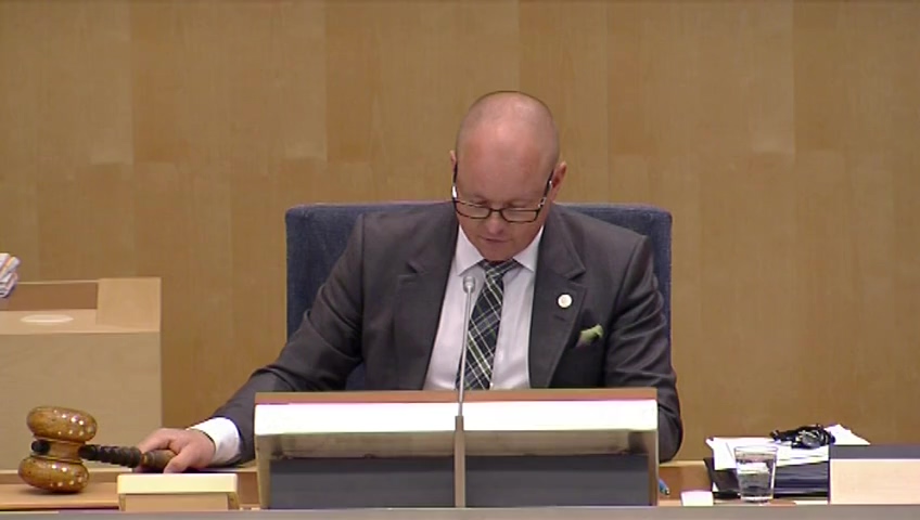 Stillbild från debatten i kammaren
