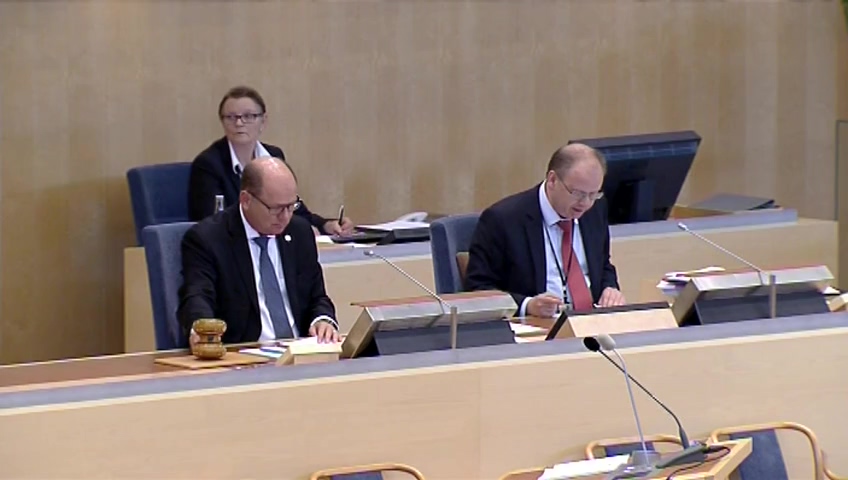Stillbild från debatten i kammaren