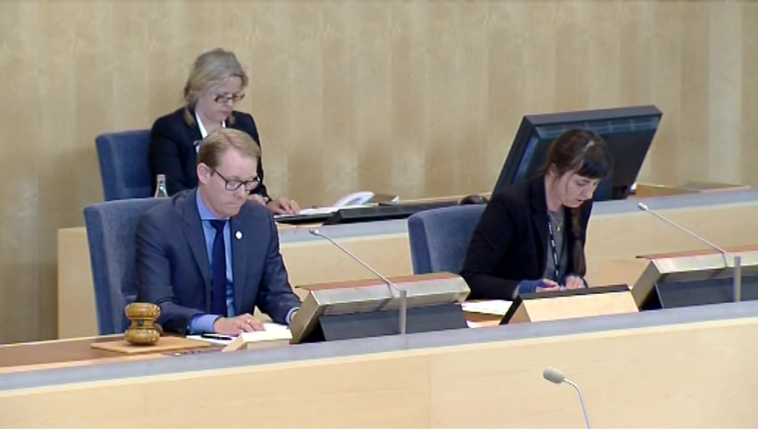 Stillbild från debatten i kammaren