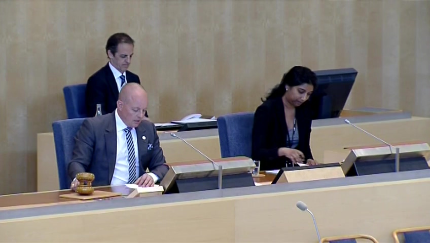 Stillbild från debatten i kammaren