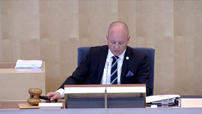 Stillbild från debatten i kammaren