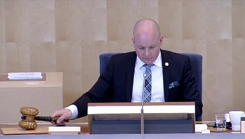 Stillbild från debatten i kammaren