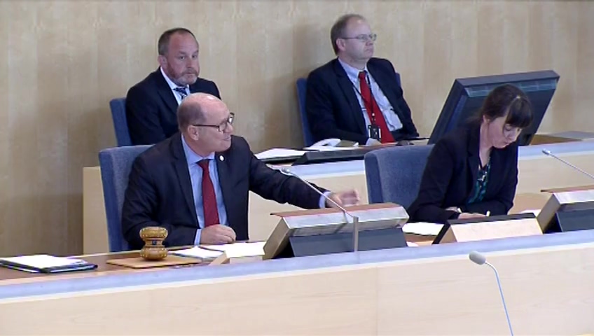 Stillbild från debatten i kammaren
