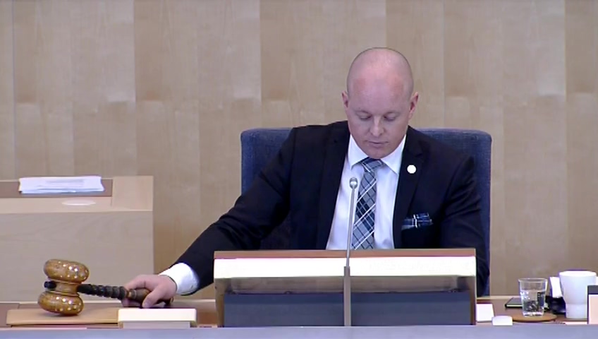 Stillbild från debatten i kammaren