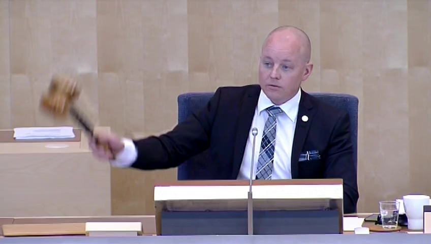 Stillbild från debatten i kammaren