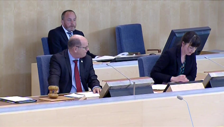 Stillbild från debatten i kammaren