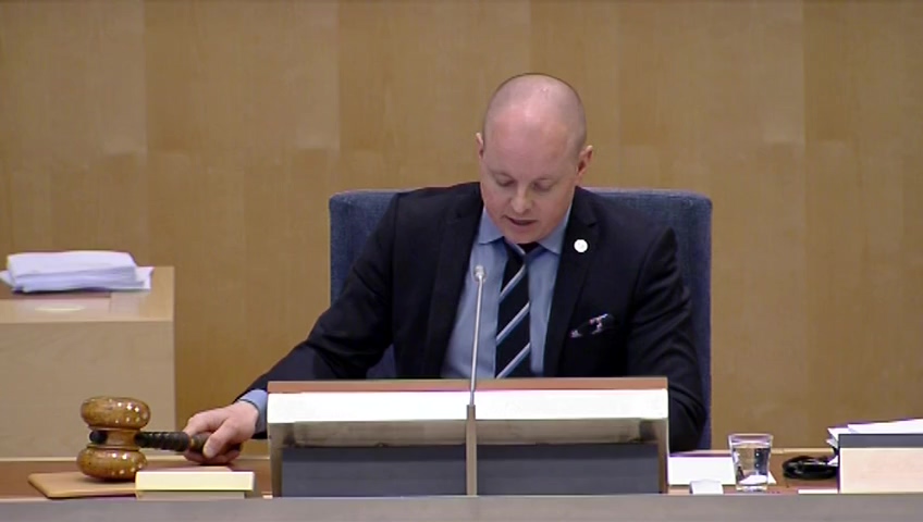 Stillbild från debatten i kammaren