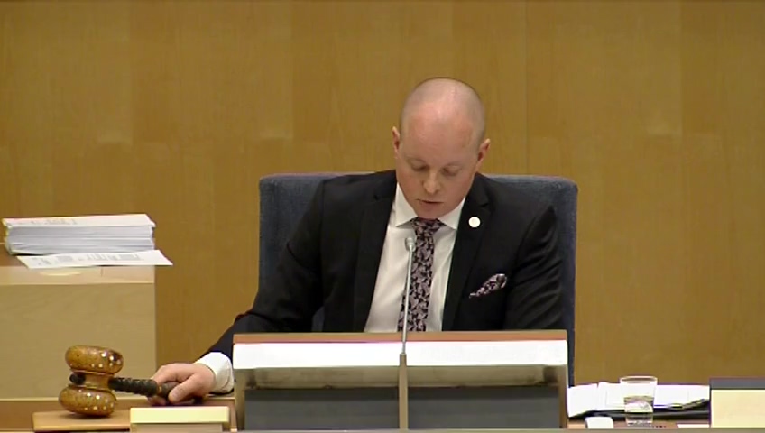 Stillbild från debatten i kammaren